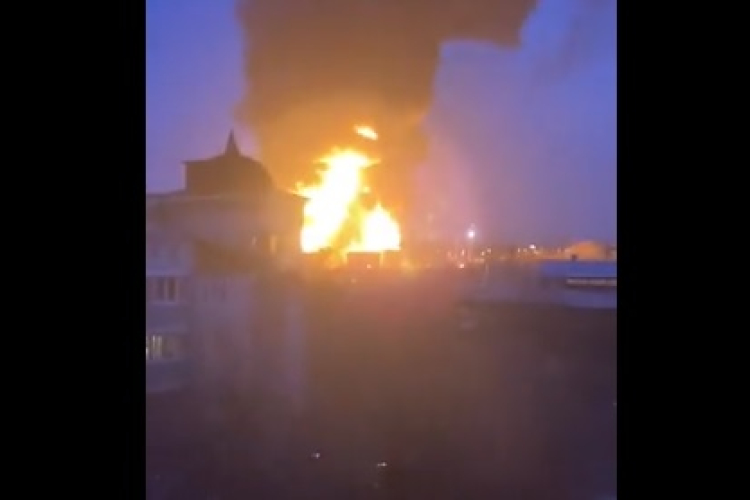 Két ukrán helikopter csapást mért egy orosz olajtárolóra