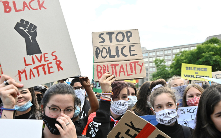 Amerikai tüntetések - Amerikai belbiztonsági miniszter: a Nemzeti Gárda és a rendőrség erőteljes jelenléte csökkentette a vandalizmust