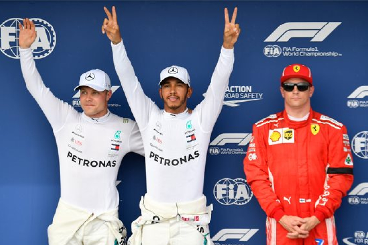 Hamiltoné a pole pozíció az esős időmérőn a Hungaroringen