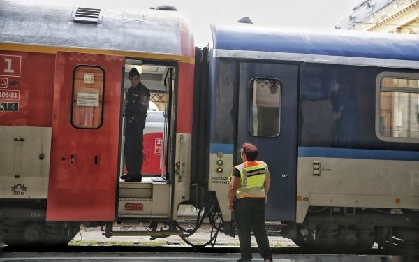 Rendőrségi intézkedés miatt jelentős késések az országos vasúthálózaton