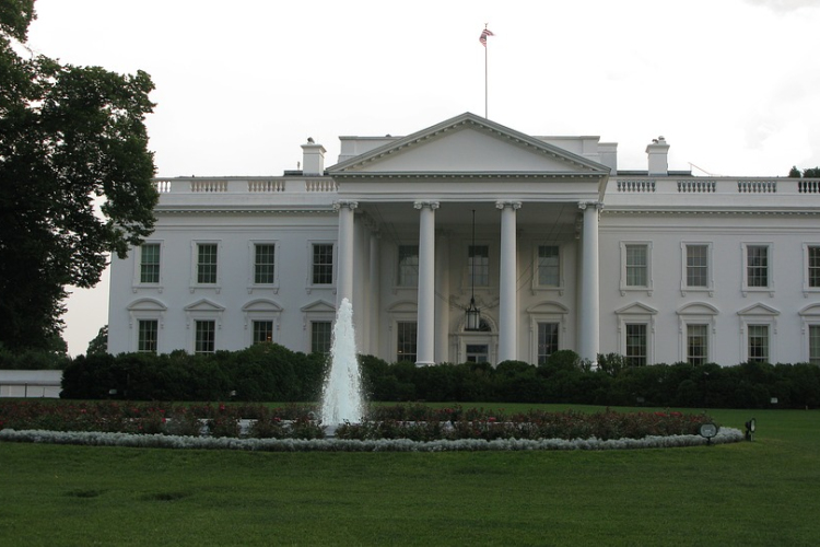 Szijjártó: Magyarországot egyértelmű tisztelet övezi a Fehér Házban