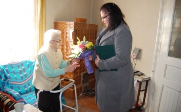 90. születésnapján köszöntötték Kardos Istvánnét