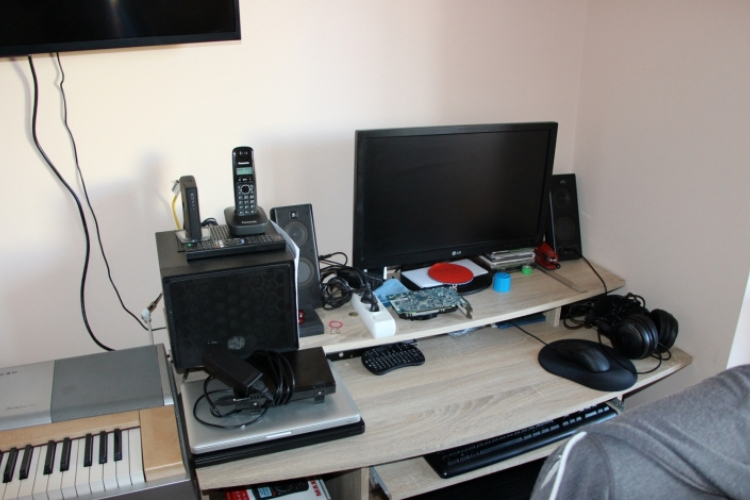 Gyerekek szexuális kizsákmányolásával vádolnak egy óvónőt és élettársát