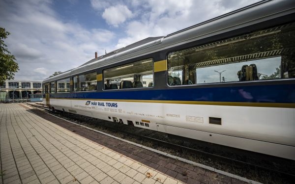 Új élményvonat flottával bővül a MÁV Rail Tours 