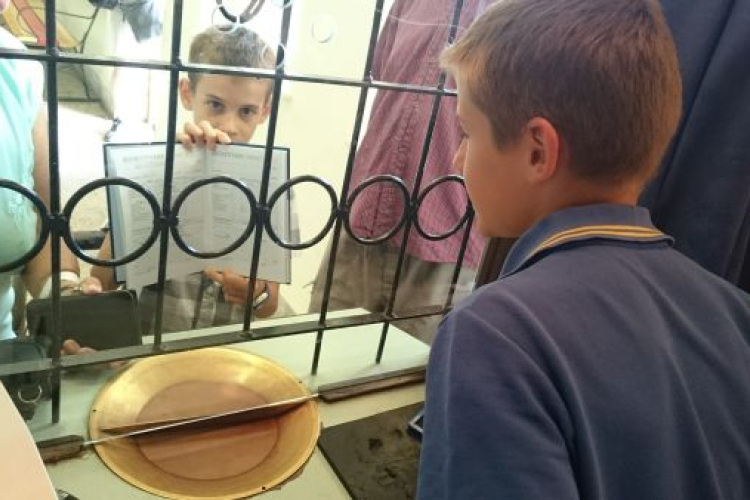 Kitűnő bizonyítvánnyal ajándék az utazás a Gyermekvasúton