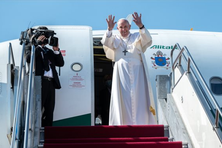 Ferenc pápa az európai gyökerekhez való visszatérésnek nevezte budapesti és szlovákiai látogatását