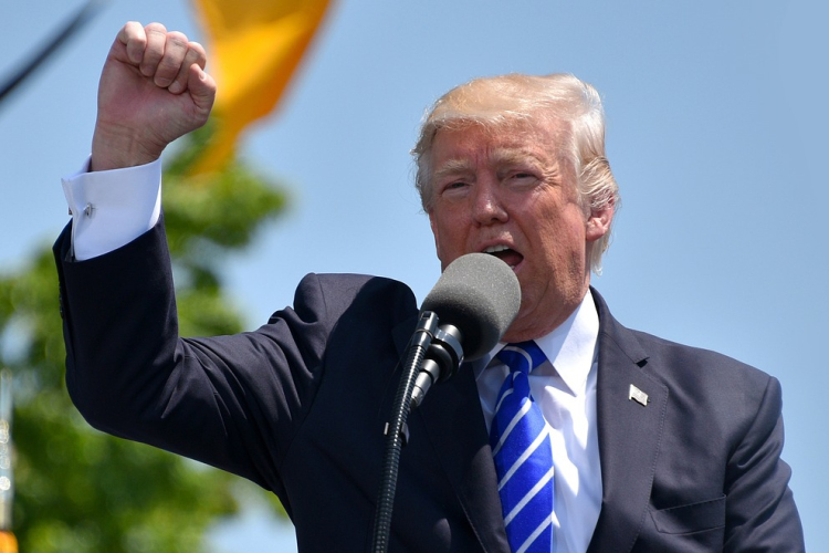 Donald Trump nemzetközi haditengerészeti együttműködést kezdeményez a Hormuzi-szoros biztonsága érdekében