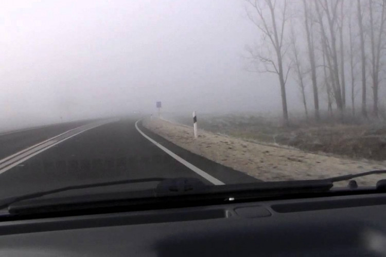 Így közlekedjen ködben! 