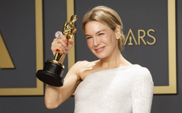 Renée Zellwegert is bevonnák a székely petíció kampányába