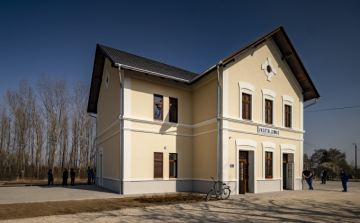 Megújult a vasútállomás épülete Szany-Rábaszentandráson