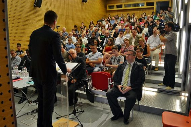 Megalázott diplomaták és megalázott ország