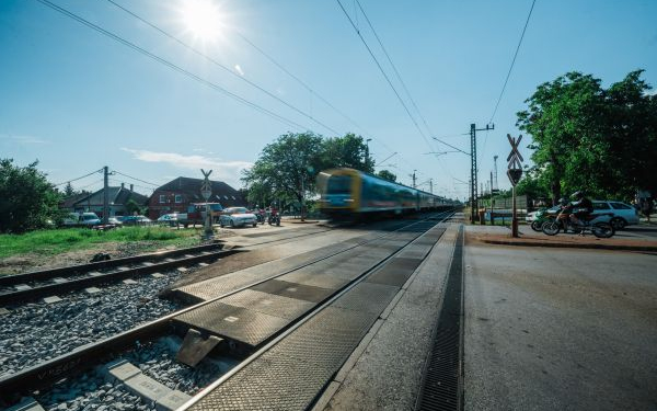 Befejezték a Vecsés–Üllő vasúti pályaszakasz felújítását