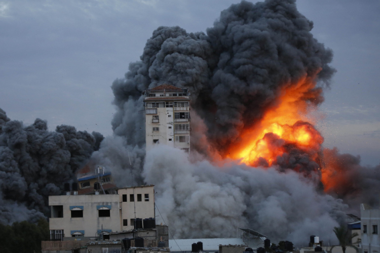 Iráni konfliktus - Iráni rakéta csapódott be Tel-Avivban