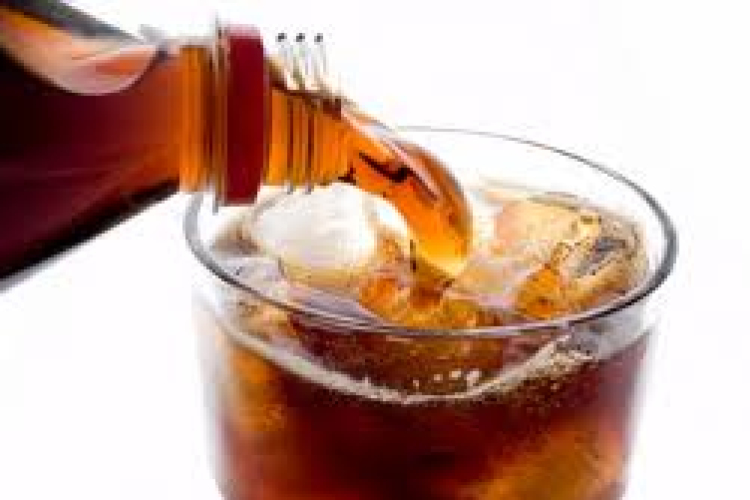 A kóla úgy roncsolja a fogakat, mint a speed