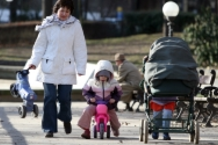 Okostelefonja helyett családjával töltsön több időt