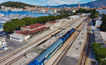A Budapest és Split közötti nyári Adria InterCity-re érdemes előre megváltani a menetjegyeket