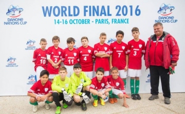Gyermekotthonokban élő fiatal futballisták képviselték Magyarországot a Danone Higgy az Álmaidban világkupán