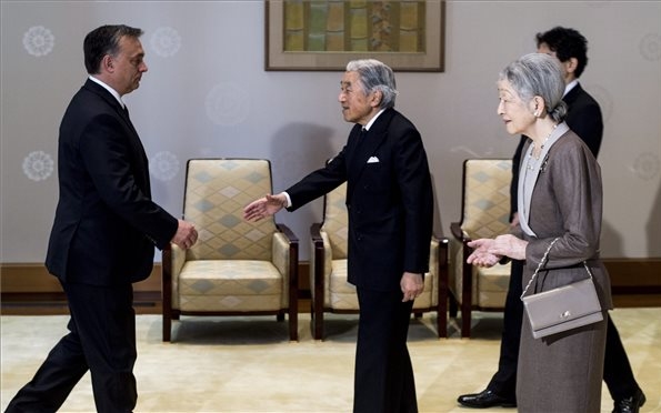 Orbán Japánban - A kormányfő ismét kiállt az egy számjegyű szja mellett