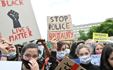 Amerikai tüntetések - Amerikai belbiztonsági miniszter: a Nemzeti Gárda és a rendőrség erőteljes jelenléte csökkentette a vandalizmust