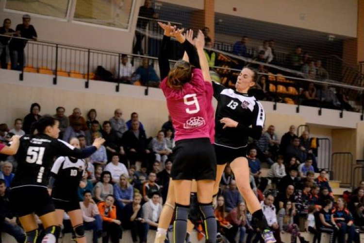 CÉLEGYENESBE FORDULHATUNK