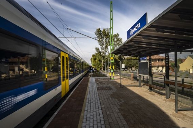 Hetente már több ezren utaznak Budapest legújabb vasúti viszonylatán