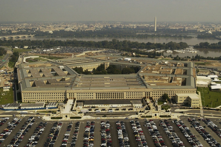 Karanténban van az amerikai vezérkari főnökök és a katonai csúcsvezetők jó része 