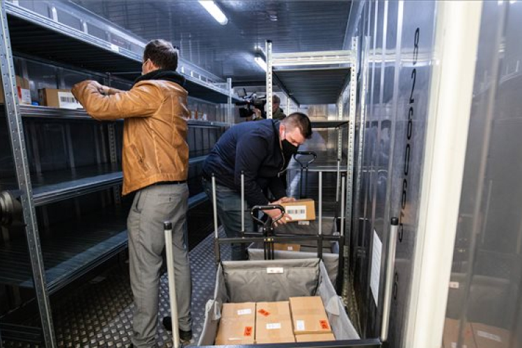 Újabb vakcinaszállítmányok érkeztek Magyarországra