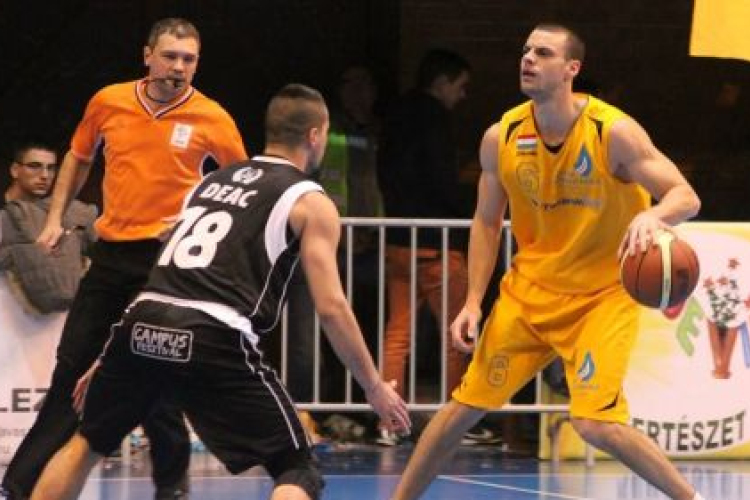 BRONZÉRT KÜZD A KOSÁRSULI