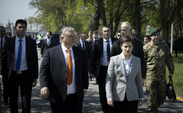 Orbán Viktor: új szintre emeljük a hadiipari együttműködést Szerbiával